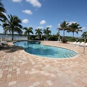 Boca Ciega Resort By Travel Resort Services